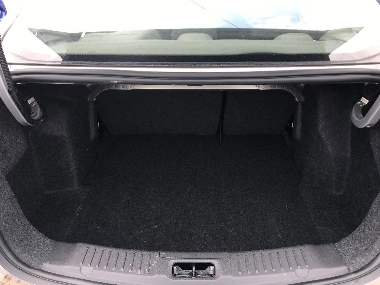 Used 2015 Ford Fiesta SE image 12