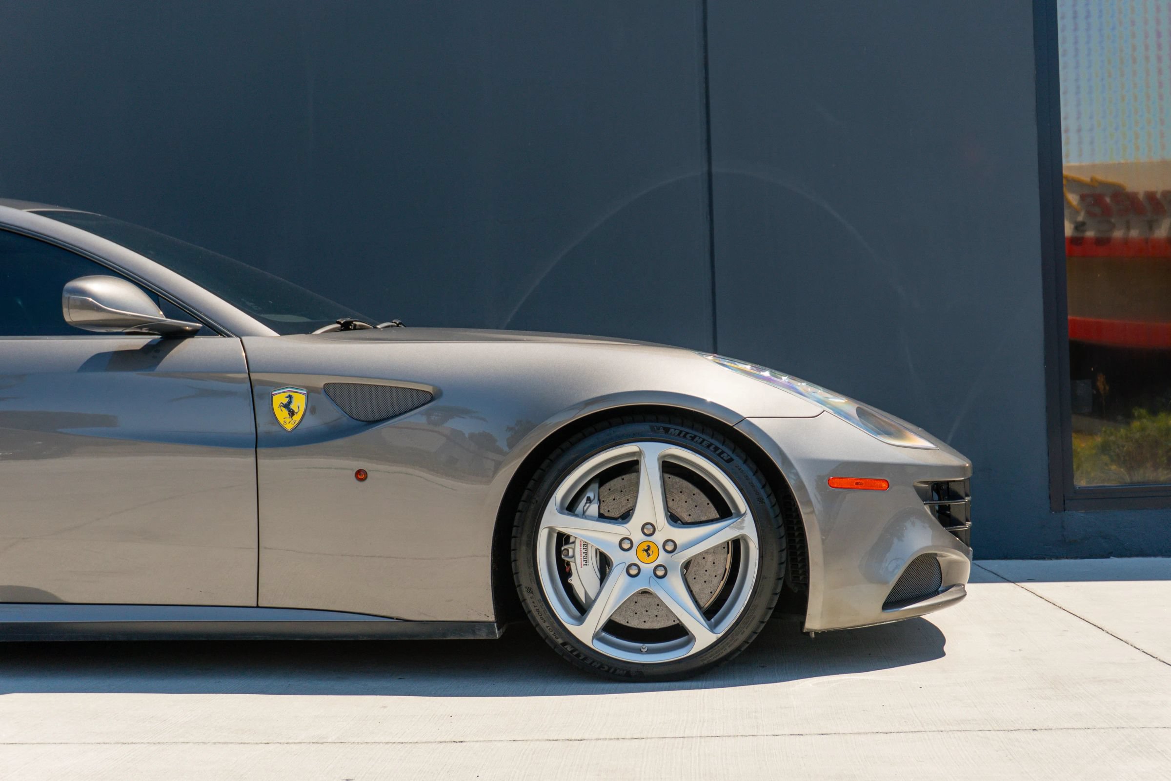 Used 2012 Ferrari FF AWD/4WD image 36
