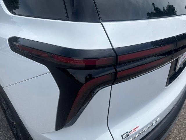 Used 2026 Chevrolet Traverse LT w/ Sun and Wheel Package FWD image 10