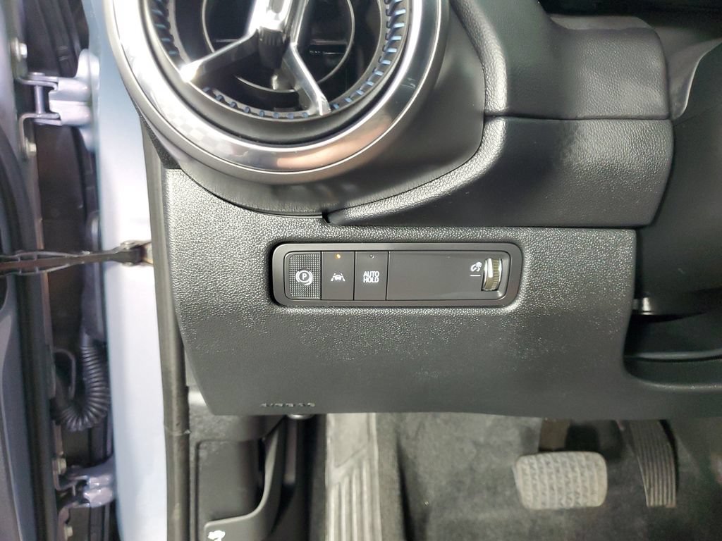 Used 2026 Chevrolet Equinox EV LT FWD image 25