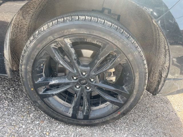 Used 2019 Ford Edge ST w/ Equipment Group 401A AWD/4WD image 10
