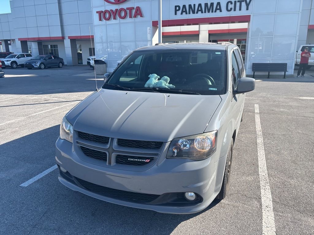 Used 2017 Dodge Grand Caravan GT image 2