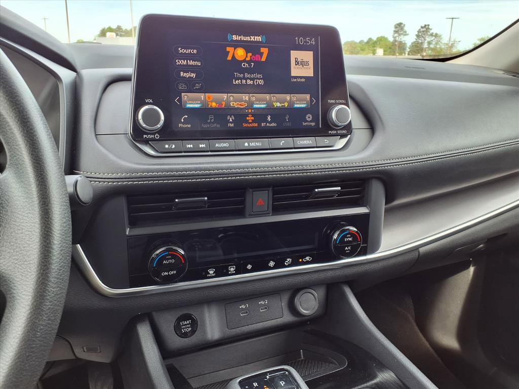 Used 2024 Nissan Rogue SV image 7