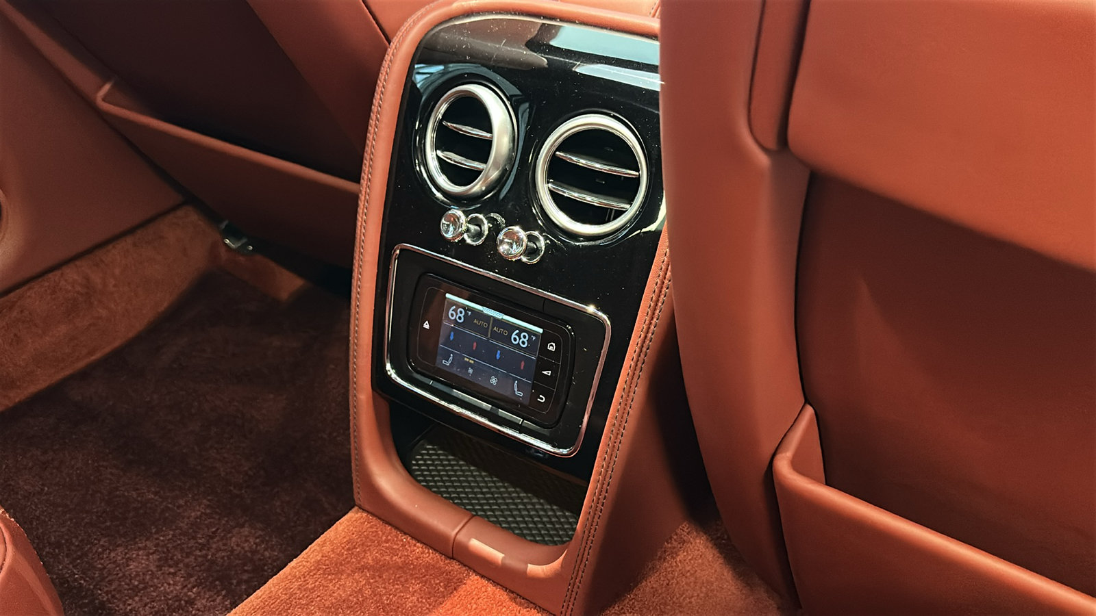 Used 2018 Bentley Flying Spur S W12 AWD/4WD image 31