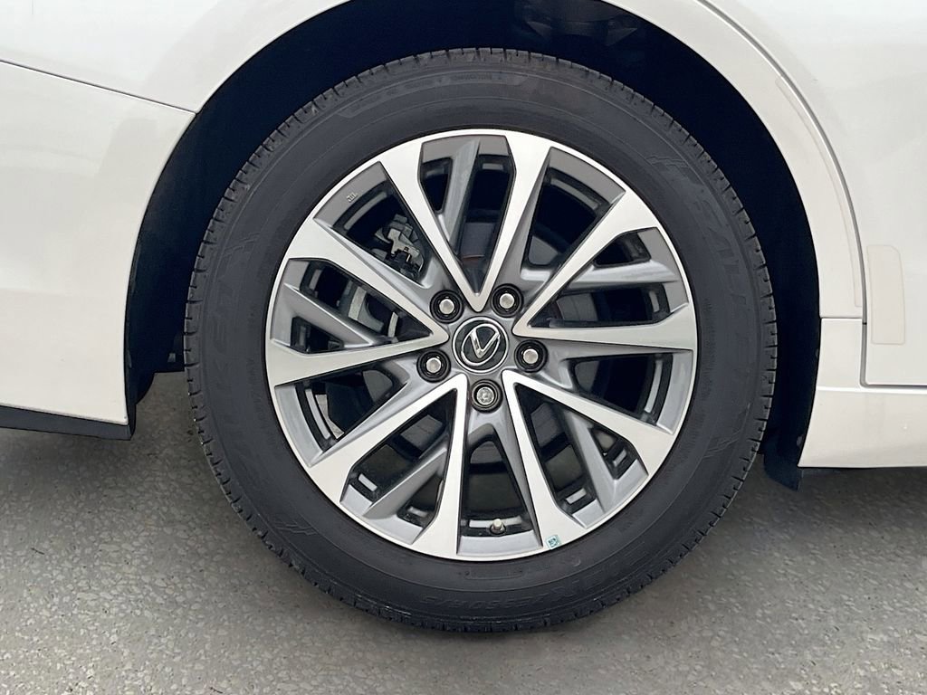 Used 2023 Lexus ES 350 w/ Accessory Package (Z2) image 28