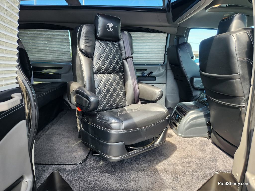 Used 2023 GMC Savana 2500 image 47