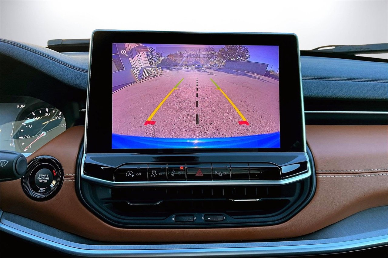 Certified 2024 Jeep Compass Limited image 12