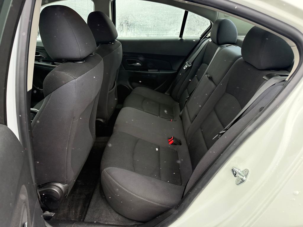 Used 2016 Chevrolet Cruze LT image 19