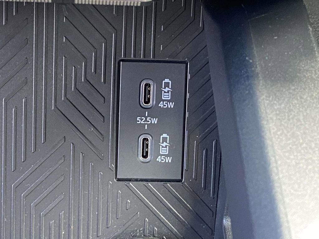 Used 2025 Toyota Tacoma SR5 AWD/4WD image 24