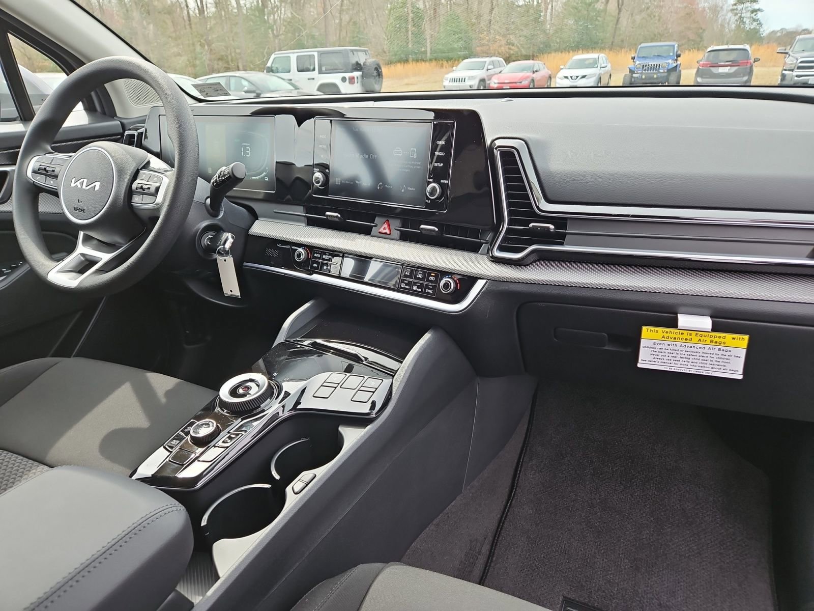 Used 2025 Kia Sportage LX image 16