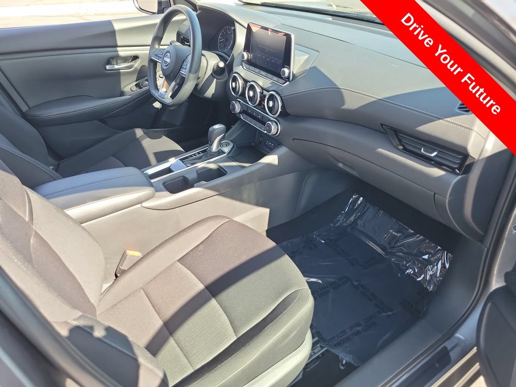 Used 2025 Nissan Sentra SV FWD image 19