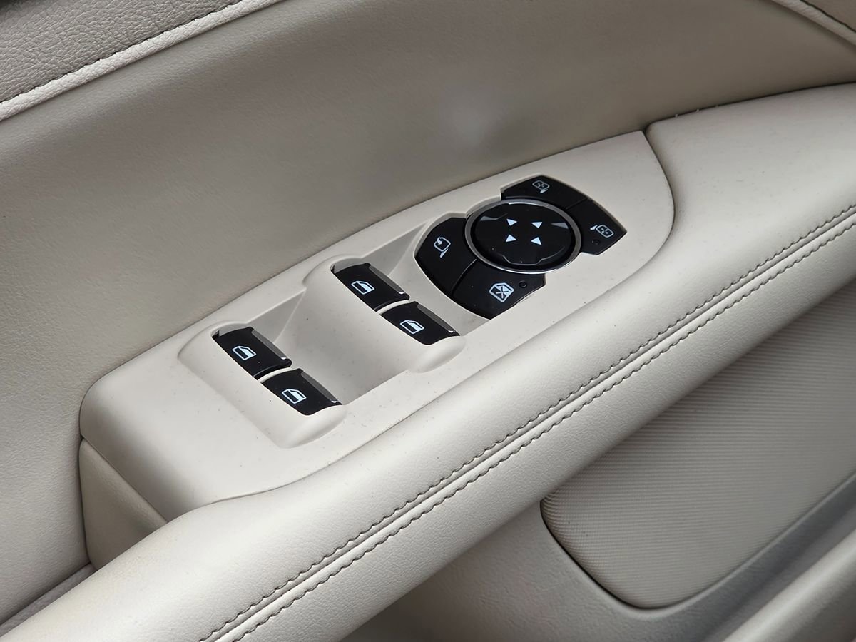 Used 2017 Lincoln MKZ Reserve image 28
