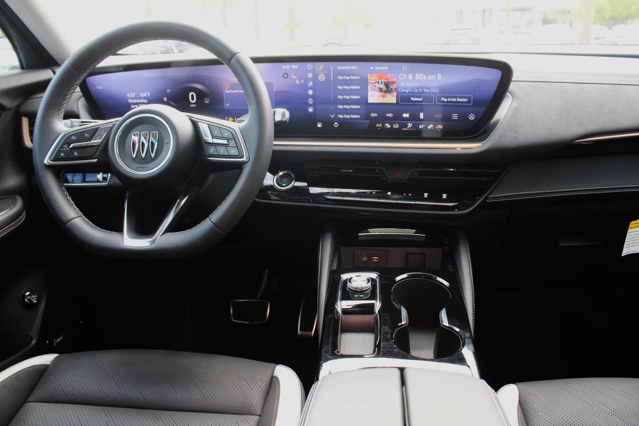 Used 2025 Buick Envision Sport Touring AWD/4WD image 18