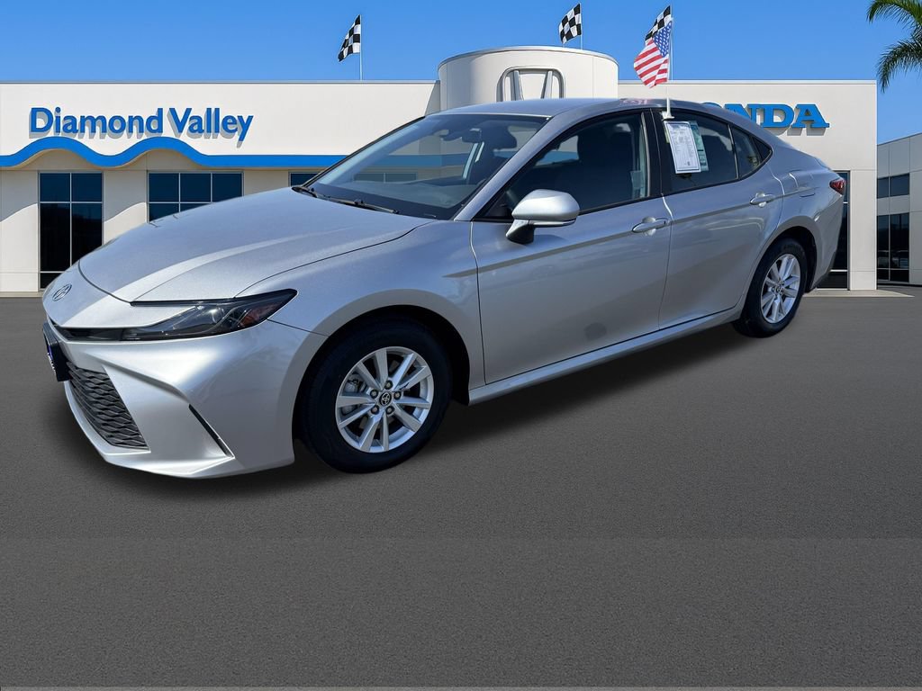 Used 2025 Toyota Camry LE FWD image 3