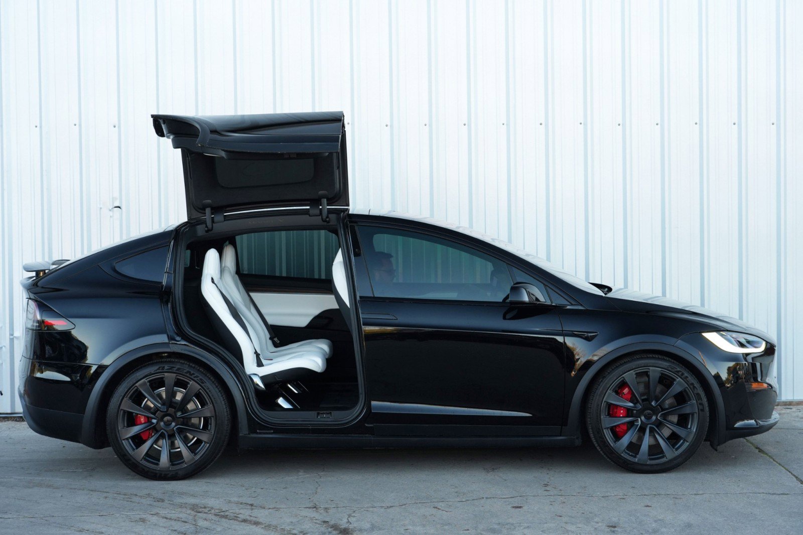 Used 2023 Tesla Model X image 54