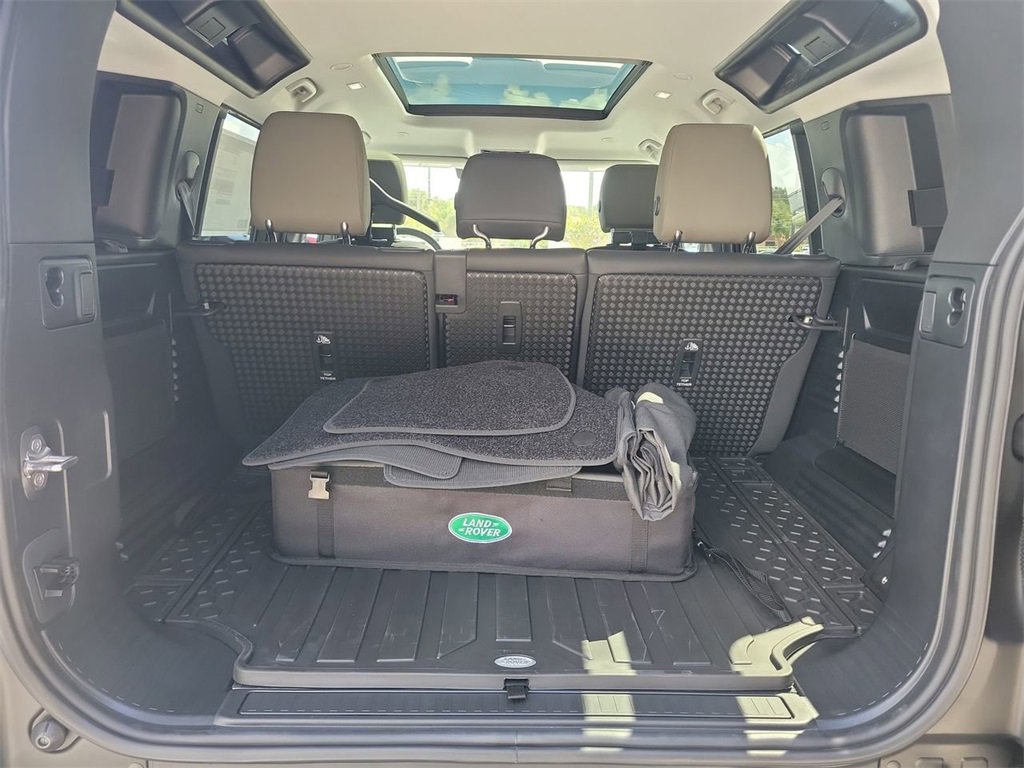 New 2026 Land Rover Defender 110 S image 11