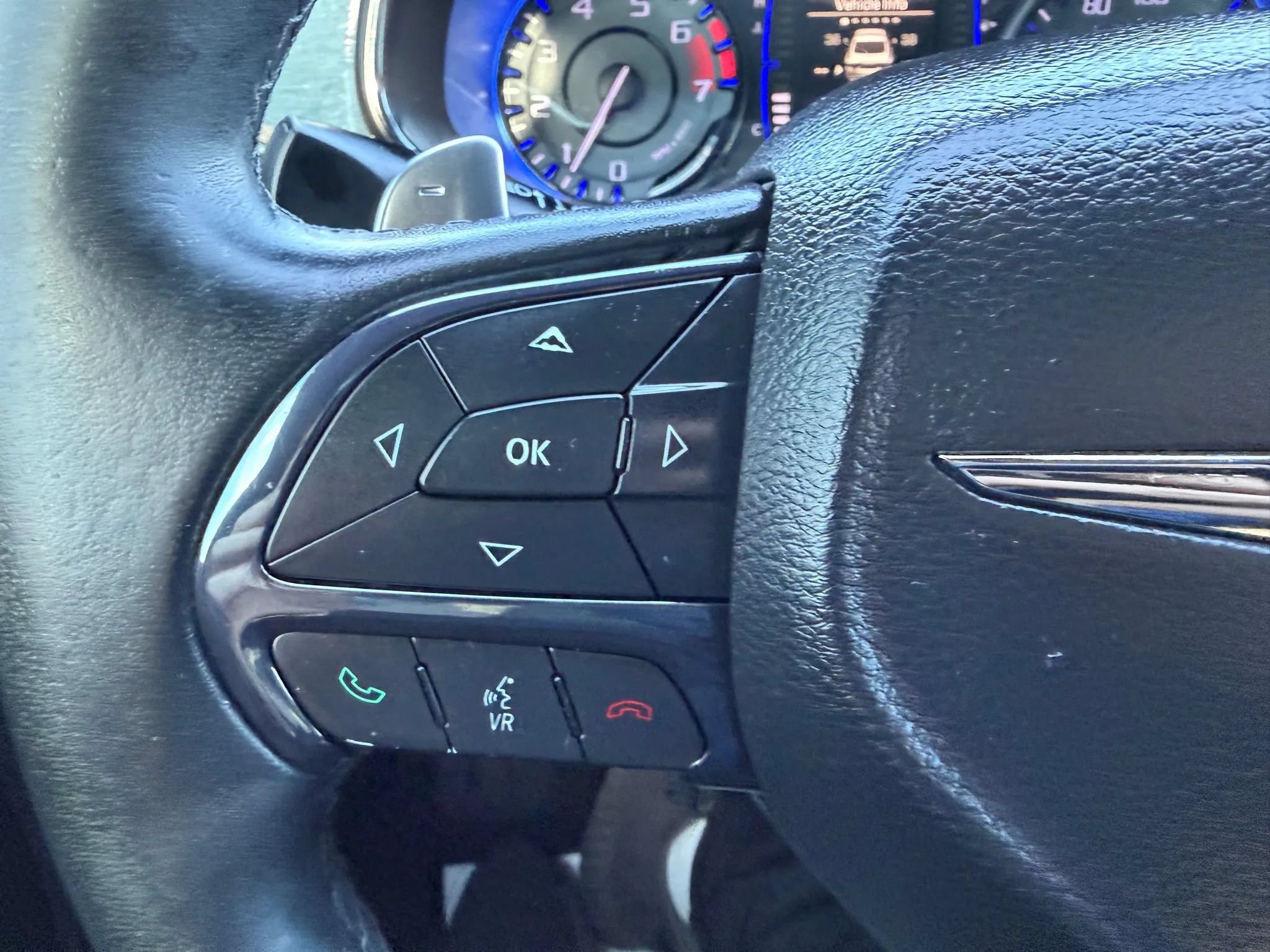 Used 2015 Chrysler 200 S FWD image 24