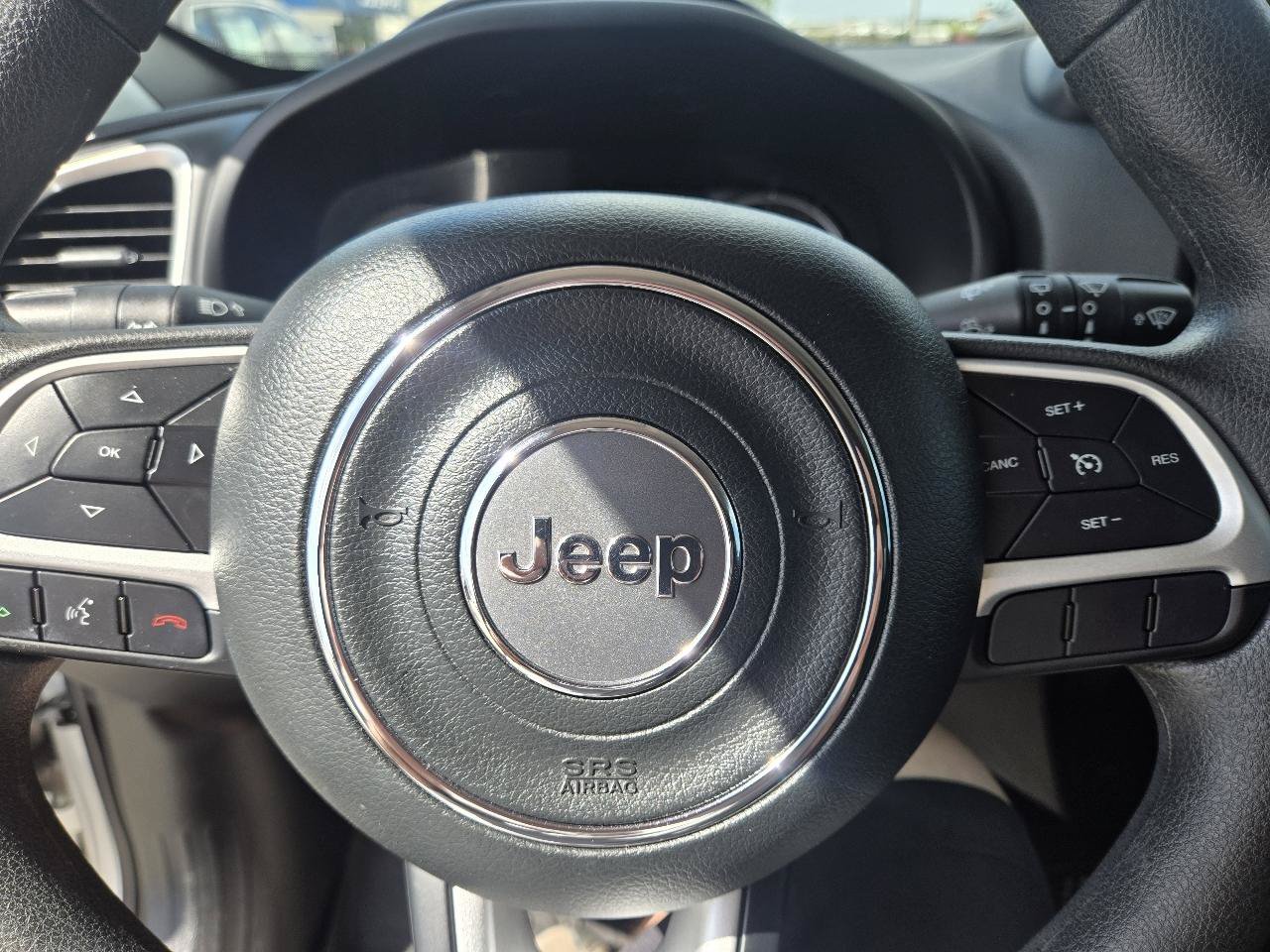 Used 2019 Jeep Renegade Sport w/ Sport Appearance Group AWD/4WD image 13