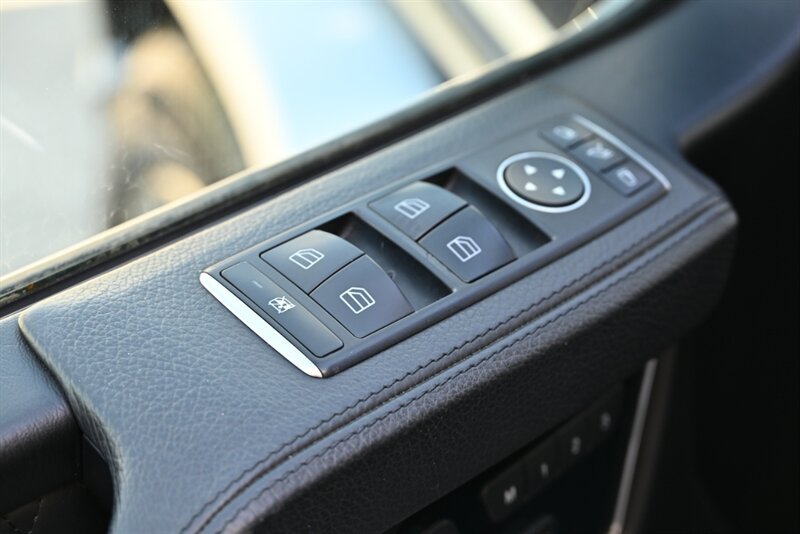 Used 2016 Mercedes-Benz G 63 AMG 4MATIC image 41