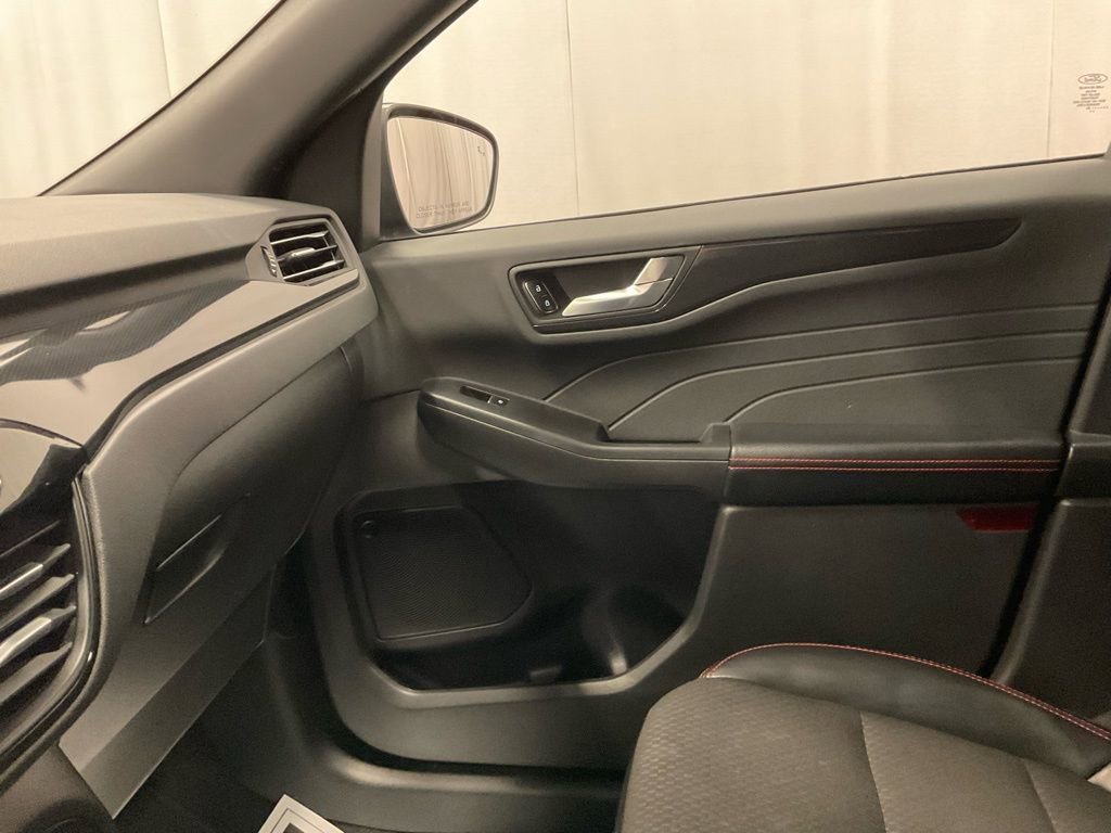 Used 2024 Ford Escape ST-Line image 24