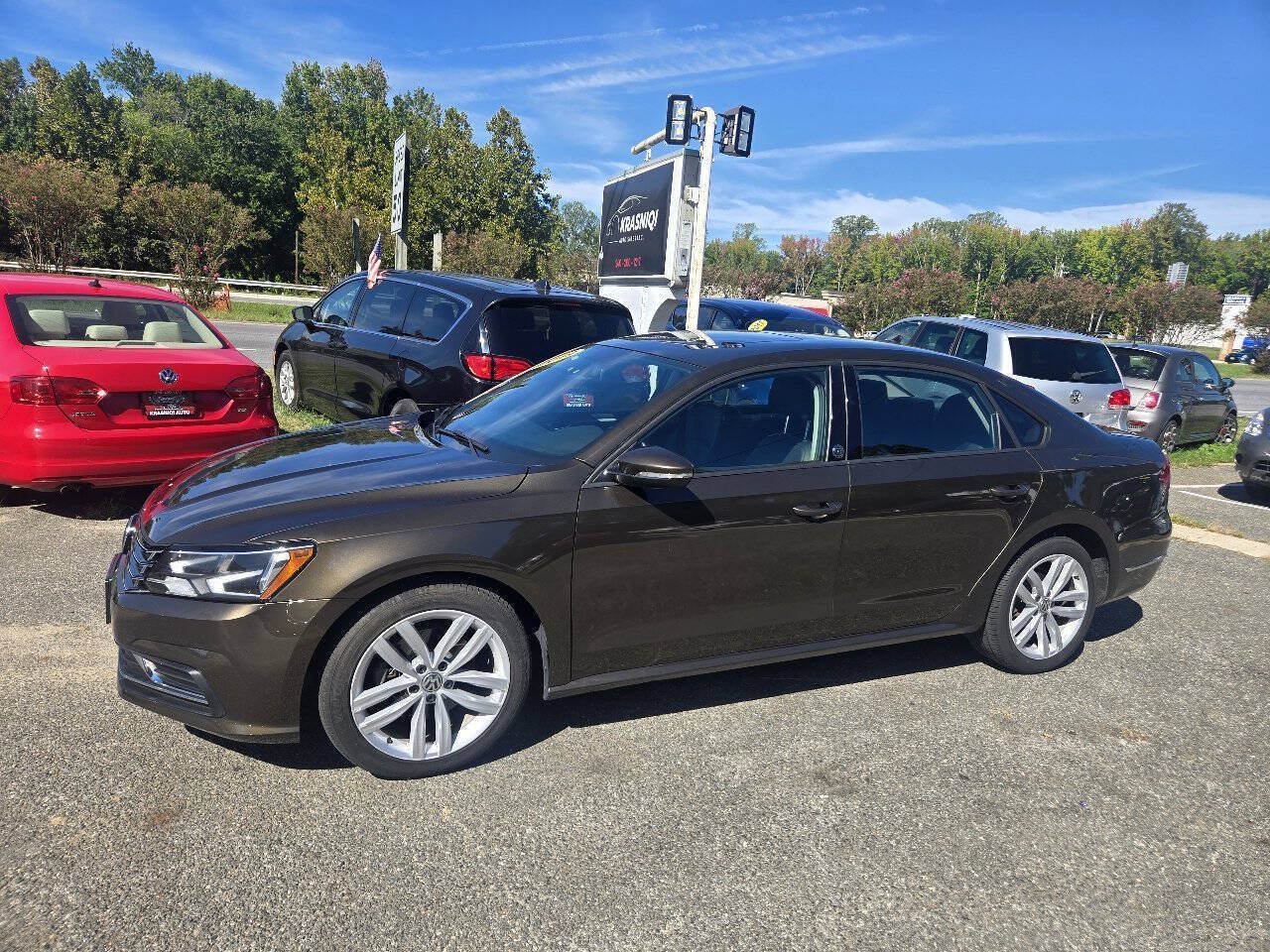 Used 2019 Volkswagen Passat 2.0T Wolfsburg FWD image 12