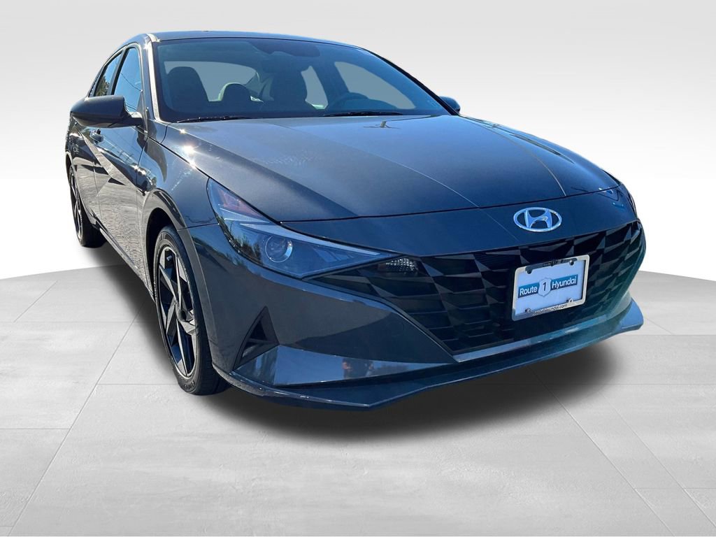 Certified 2023 Hyundai Elantra SEL w/ Convenience Package image 1
