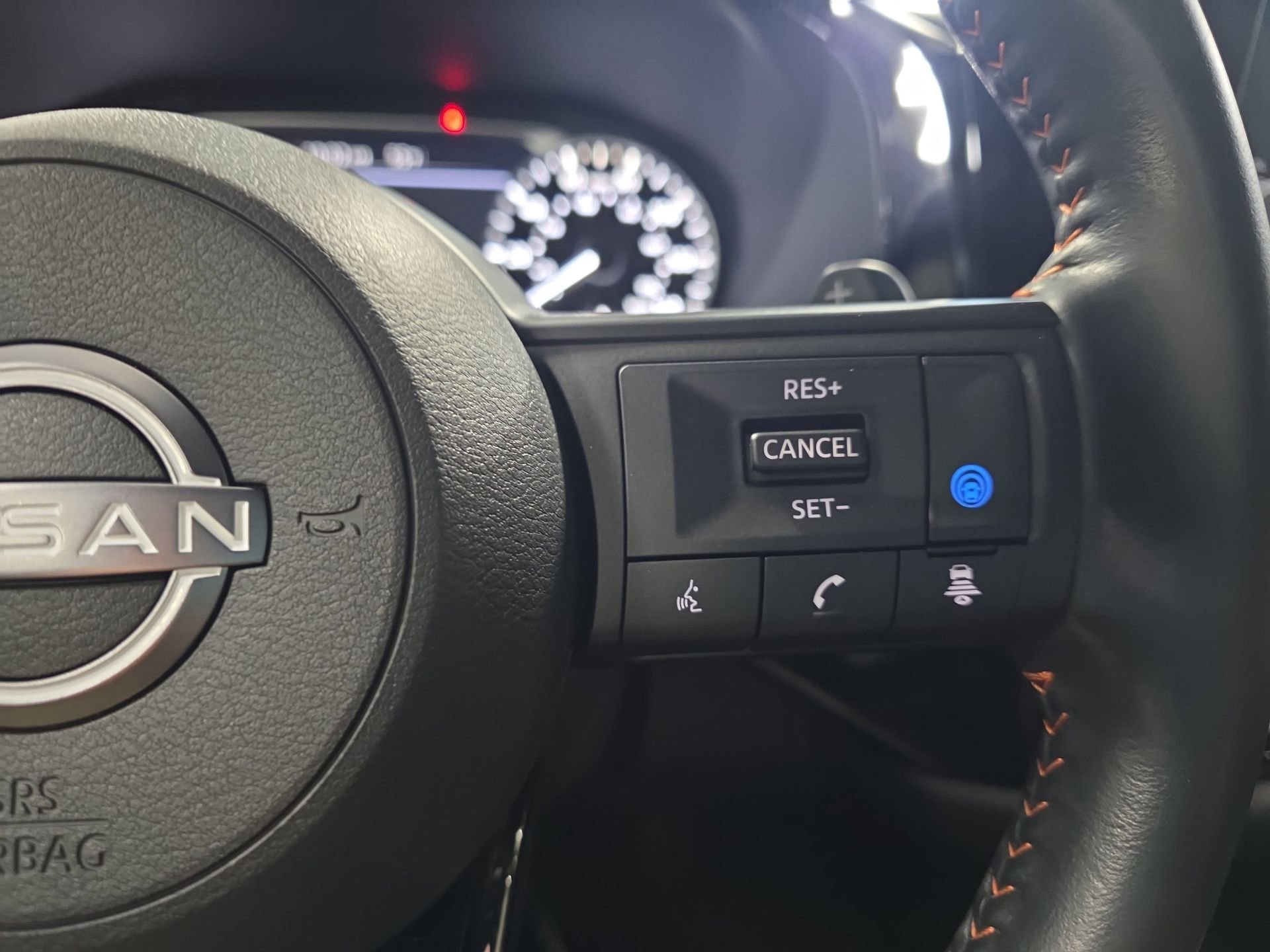 Used 2025 Nissan Pathfinder Rock Creek image 18