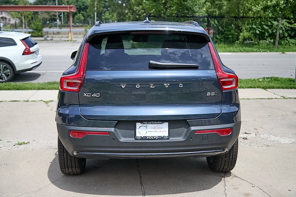 New 2026 Volvo XC40 B5 Plus w/ Climate Package AWD/4WD image 8
