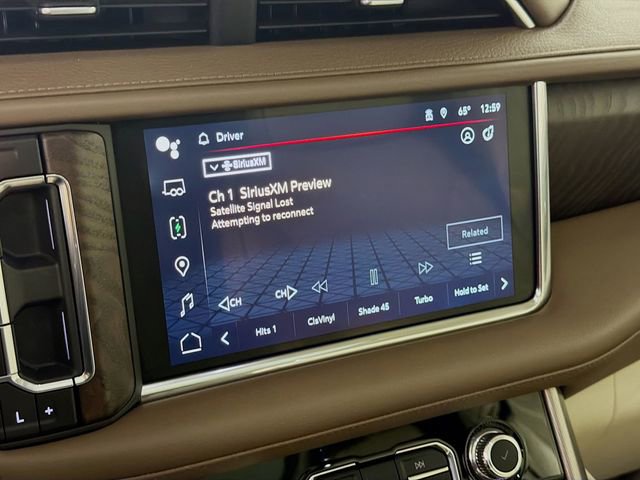 Used 2023 GMC Yukon Denali w/ Advanced Technology Package AWD/4WD image 18