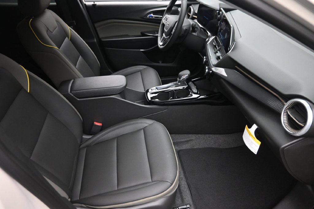 New 2026 Chevrolet Trax ACTIV w/ Driver Confidence Package FWD image 9