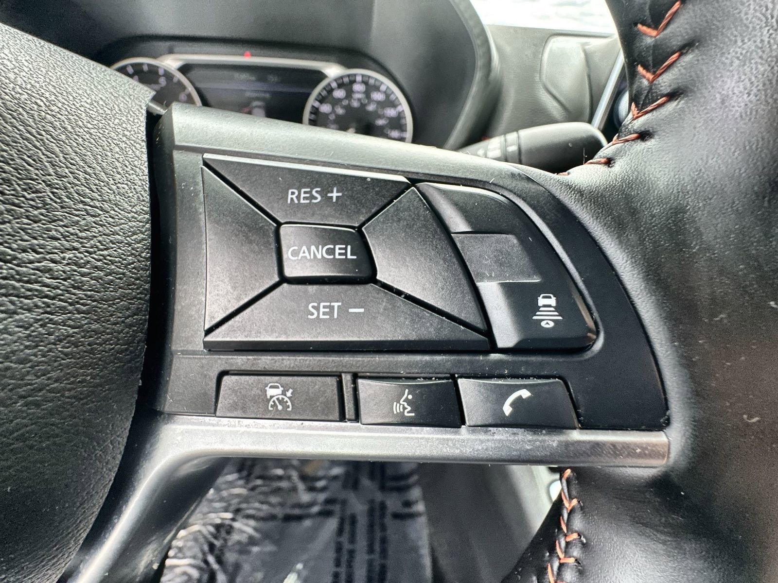 Used 2025 Nissan Sentra SR FWD image 22