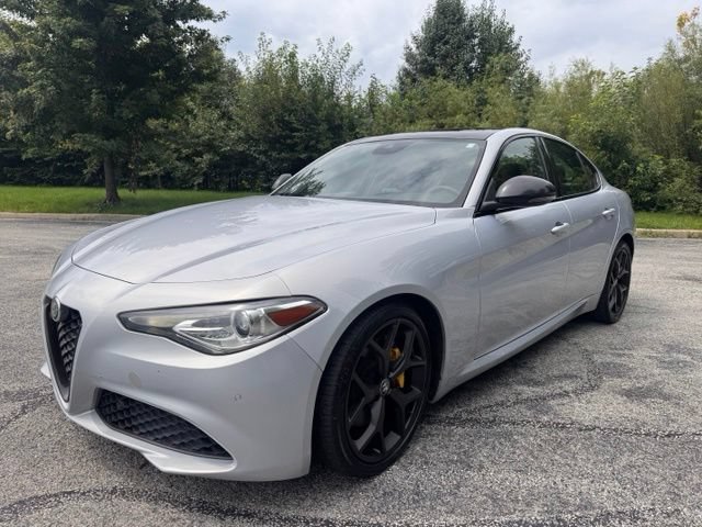 Used 2021 Alfa Romeo Giulia Ti w/ Nero Edizione RWD image 7