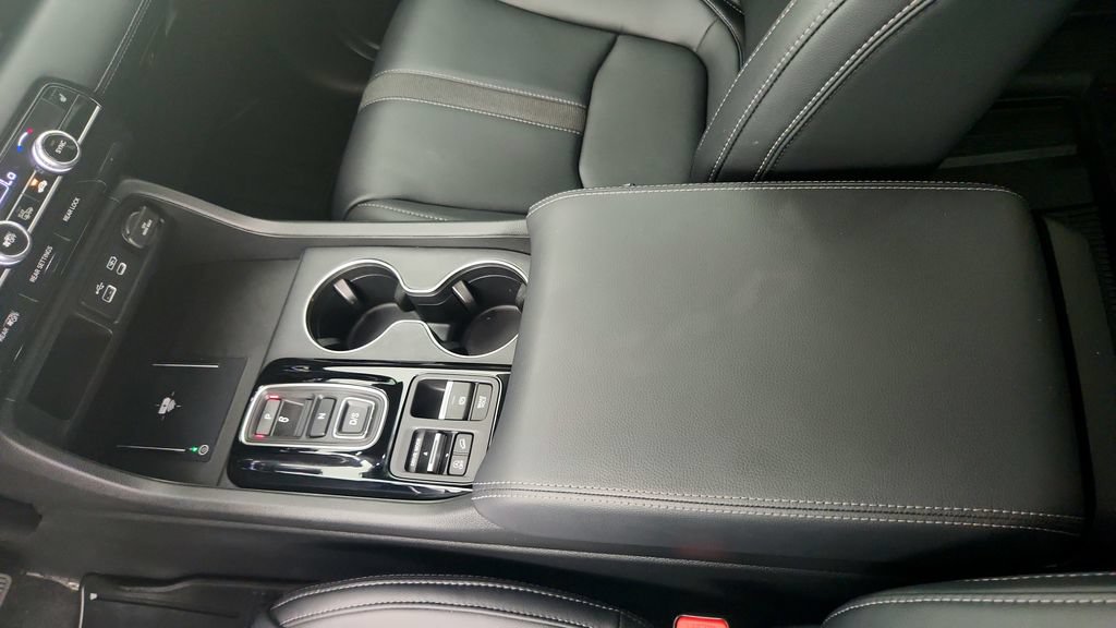Used 2025 Honda Pilot EX-L image 19