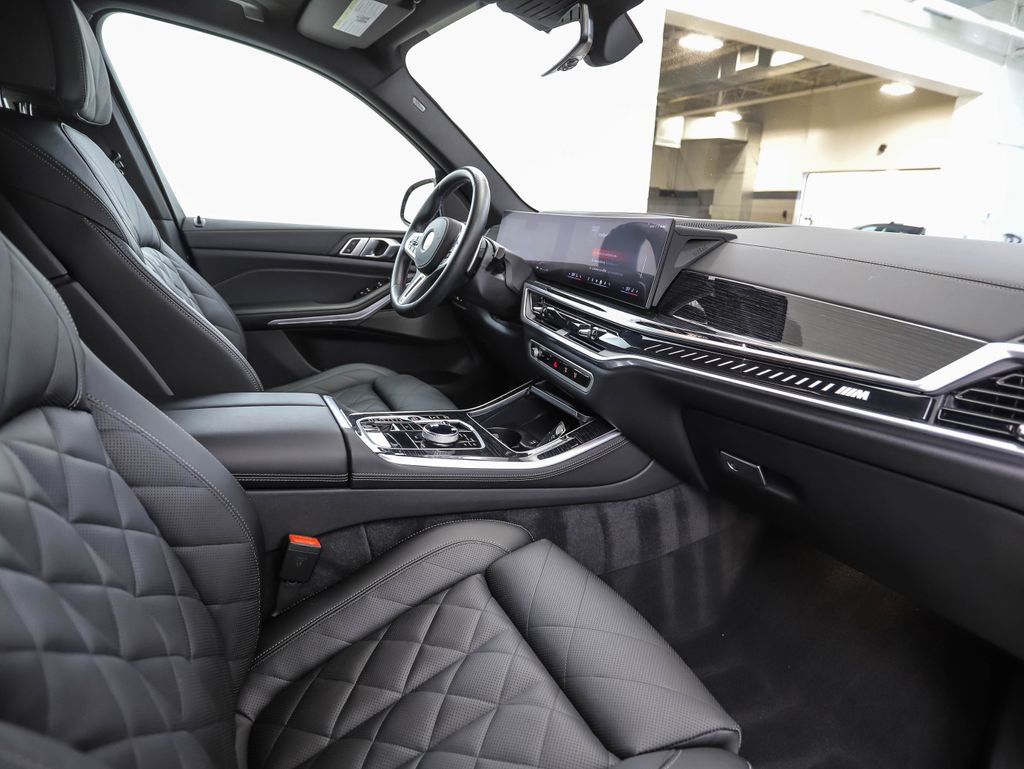 Certified 2025 BMW X5 M60i image 30