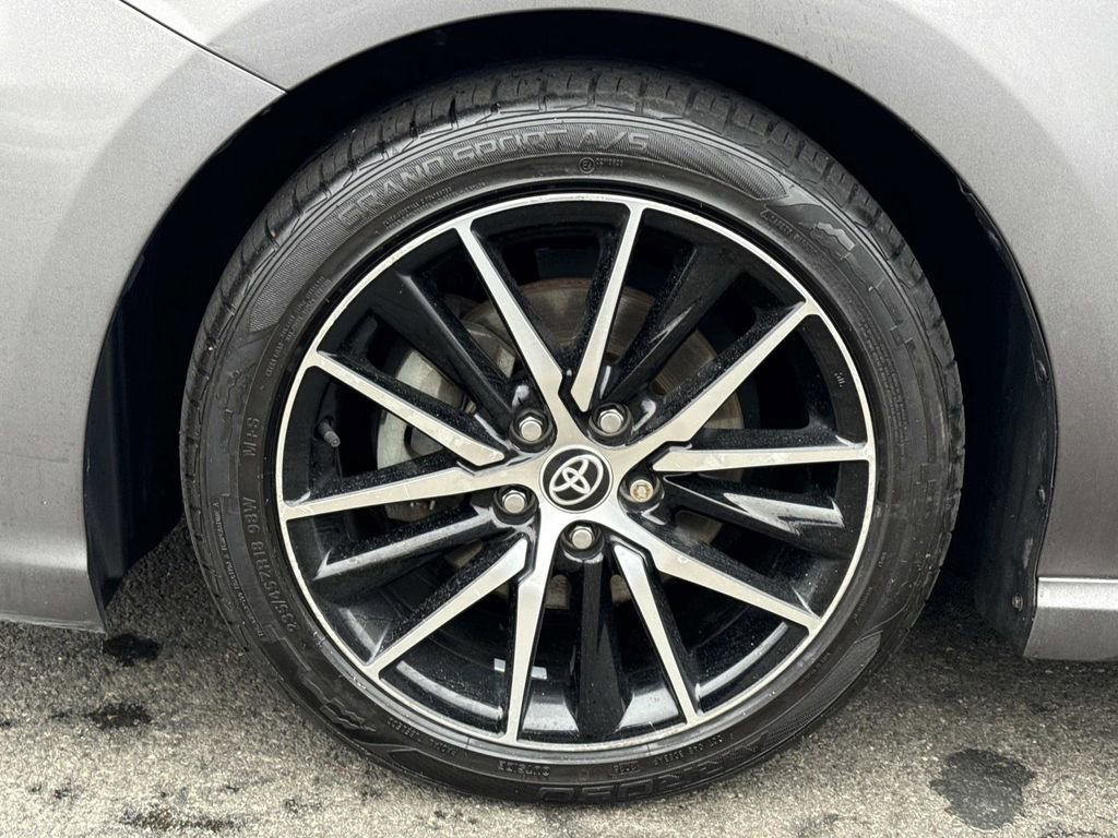 Used 2021 Toyota Camry SE FWD image 8