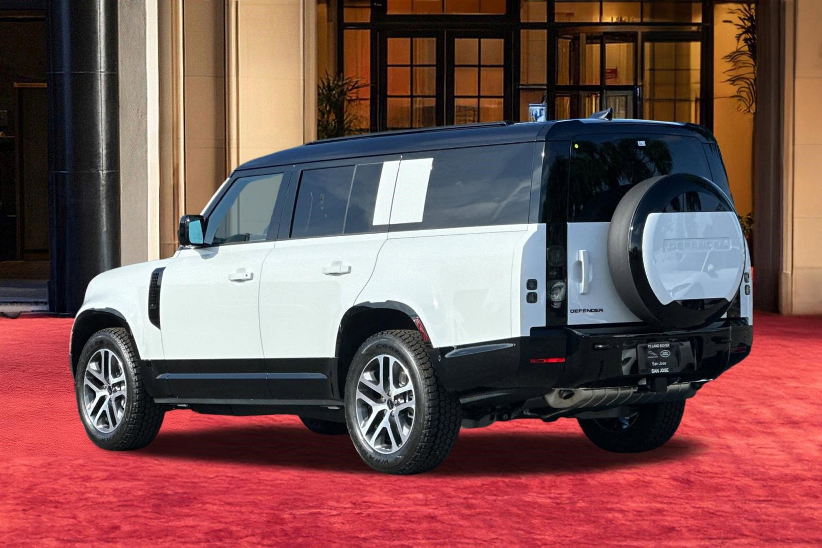 New 2026 Land Rover Defender 130 X-Dynamic SE image 4