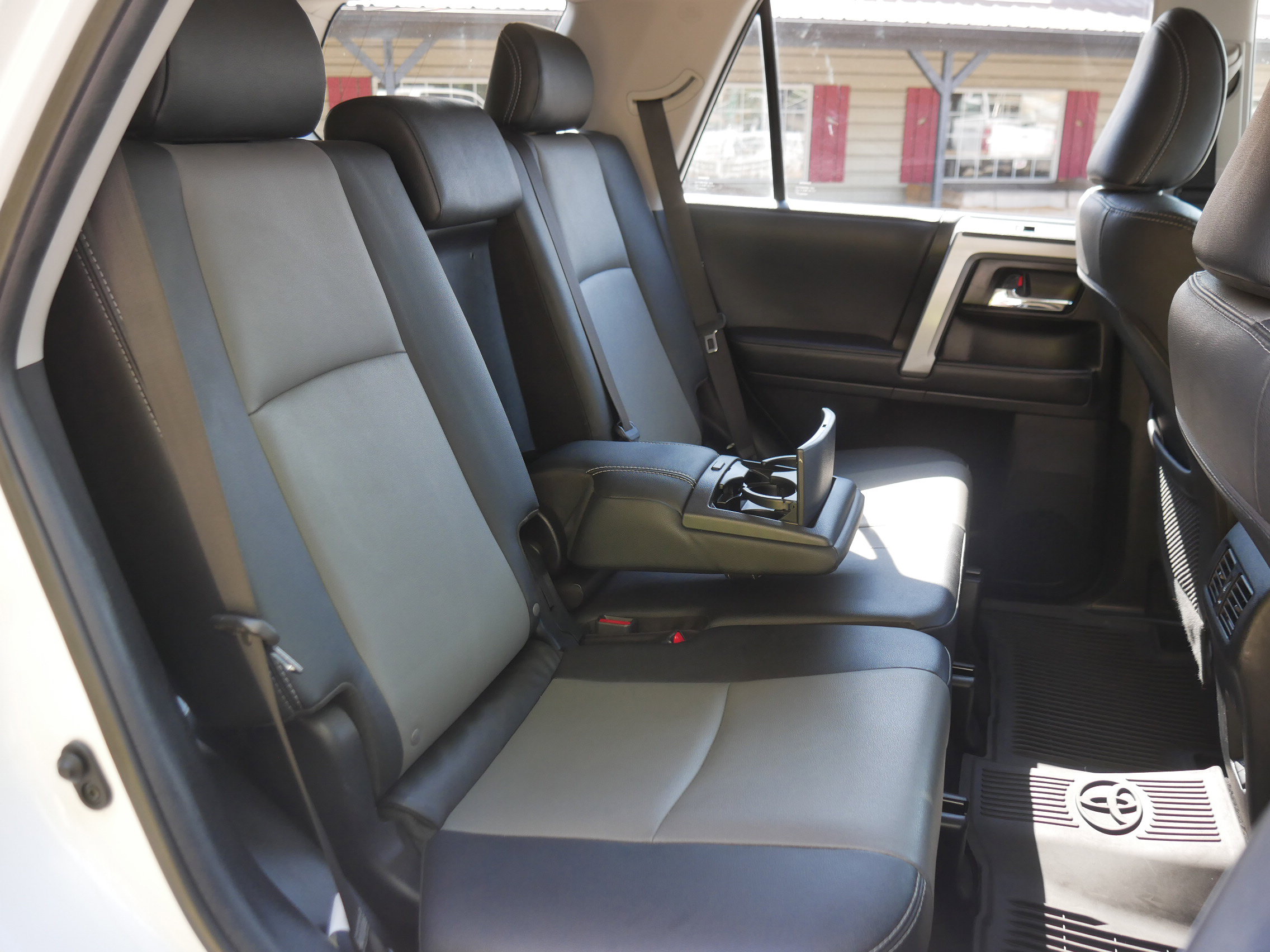 Used 2022 Toyota 4Runner SR5 Premium w/ Moonroof Package image 32