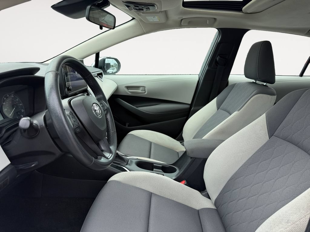 Used 2024 Toyota Corolla LE w/ LE Premium Package FWD image 9