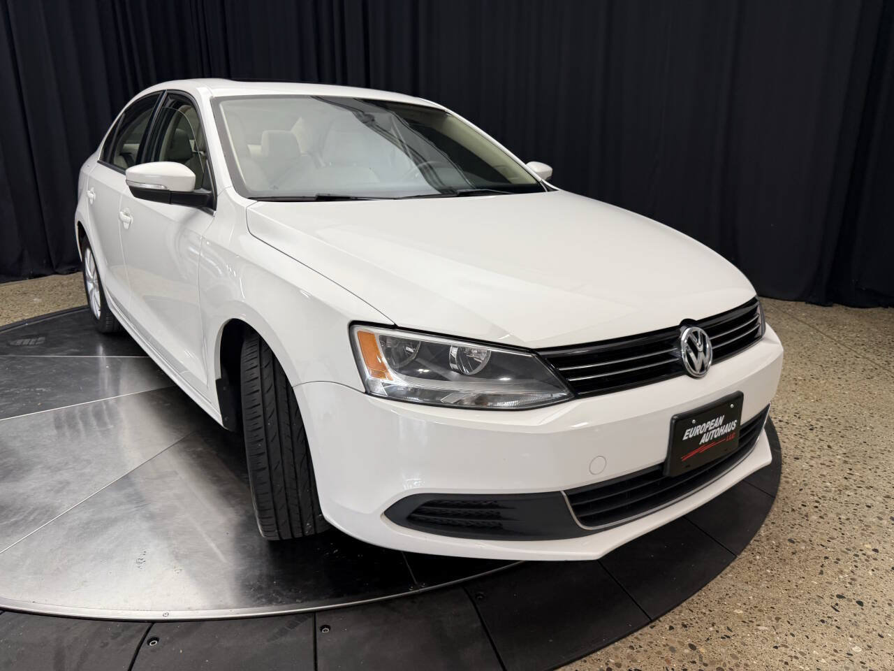 Used 2014 Volkswagen Jetta SE FWD image 12
