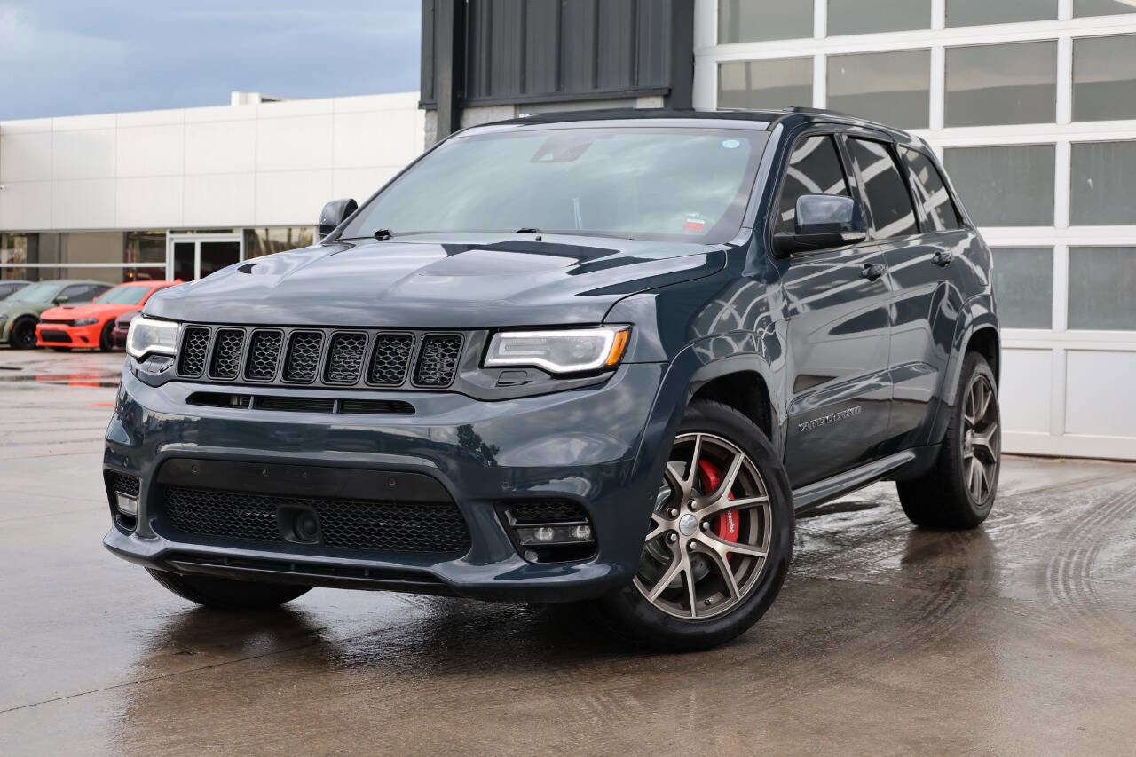 Used 2017 Jeep Grand Cherokee SRT image 3
