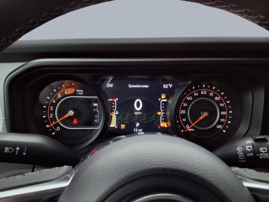 New 2025 Jeep Wrangler Unlimited Sahara AWD/4WD image 12
