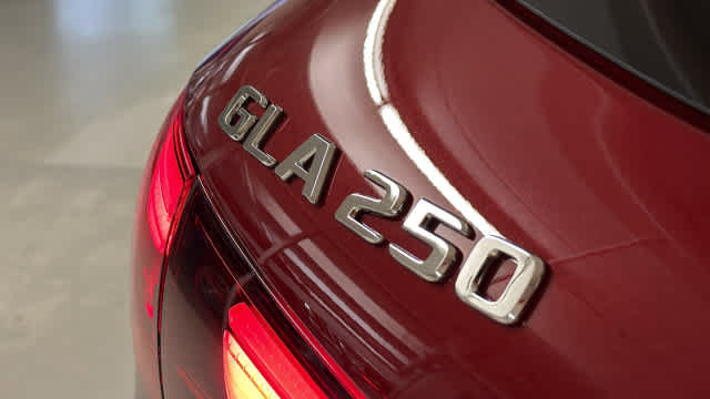 Used 2026 Mercedes-Benz GLA 250 4MATIC image 9