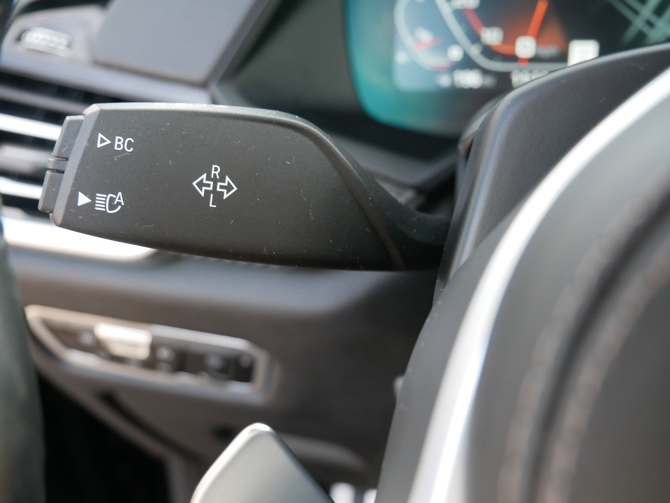 Used 2022 BMW X5 M50i image 22