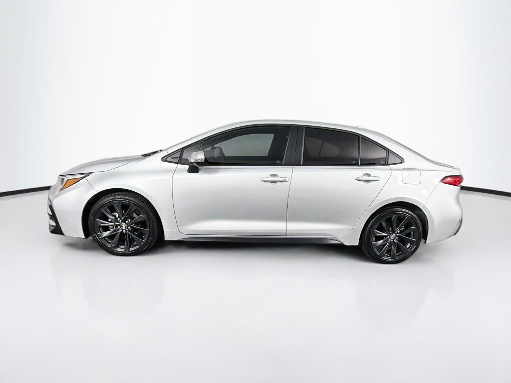 Used 2023 Toyota Corolla SE FWD image 6