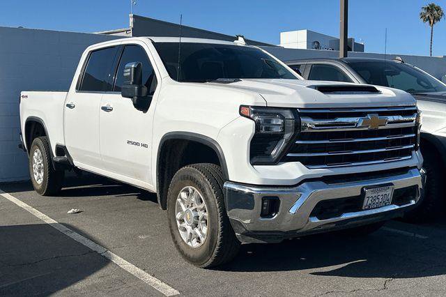 Used 2024 Chevrolet Silverado 2500 LTZ AWD/4WD image 2