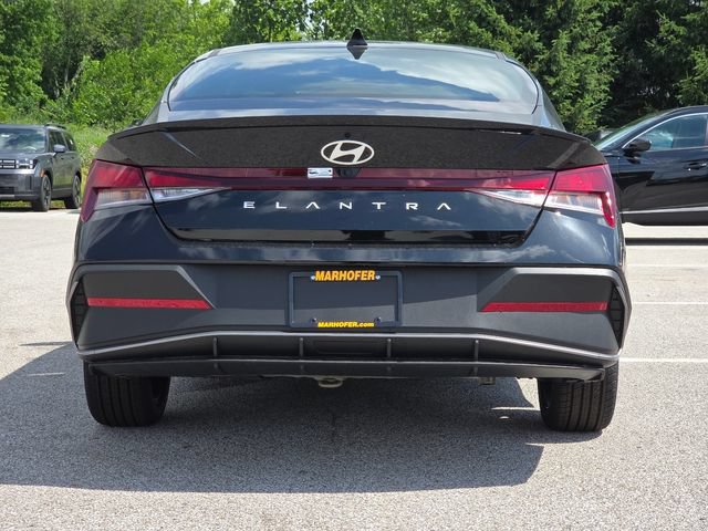 New 2026 Hyundai Elantra Sport FWD image 14