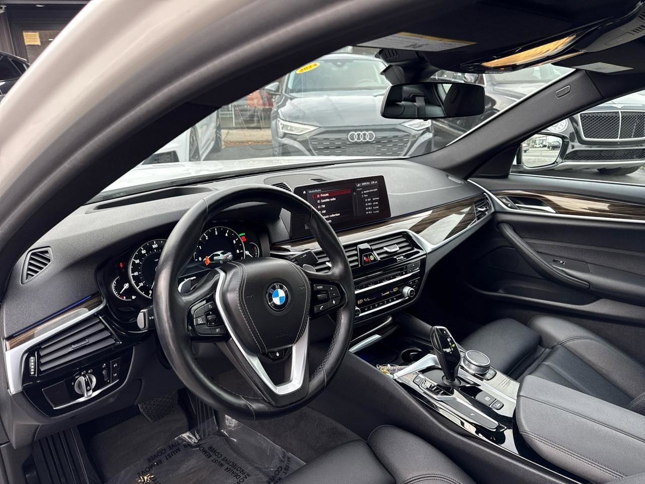 Used 2019 BMW 530i xDrive w/ Convenience Package image 22