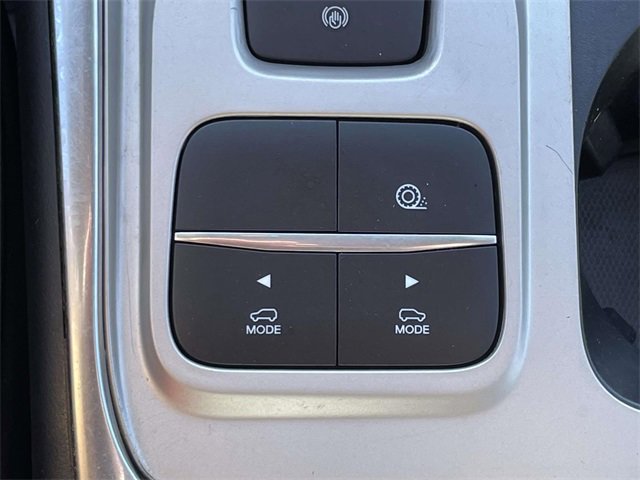 Certified 2022 Ford Explorer XLT w/ Equipment Group 202A image 33