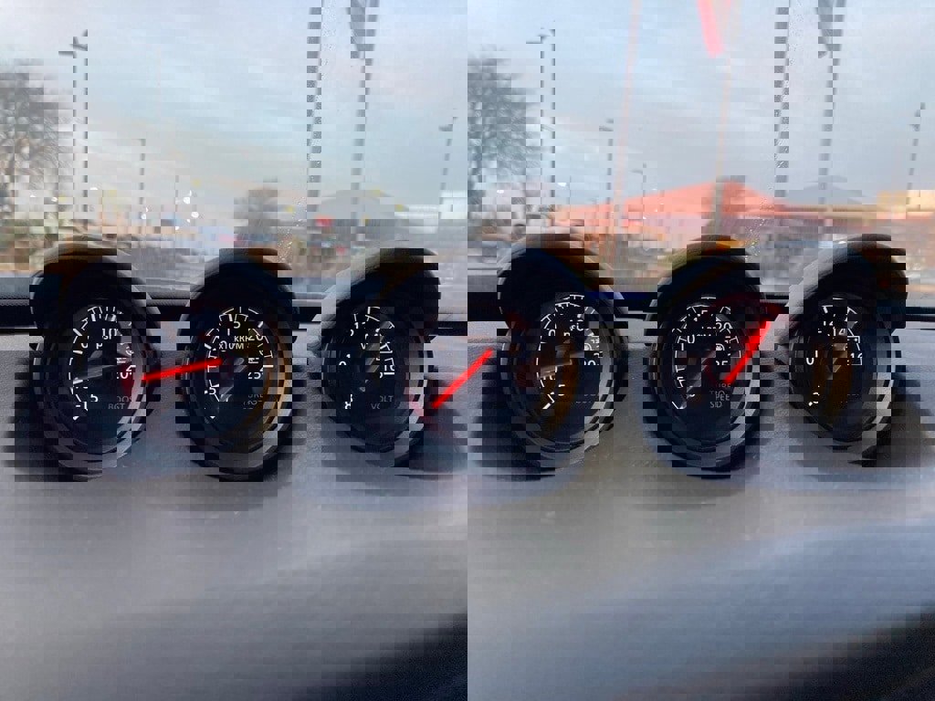 Used 2025 Nissan Z Sport w/ Floor Mat Package image 20