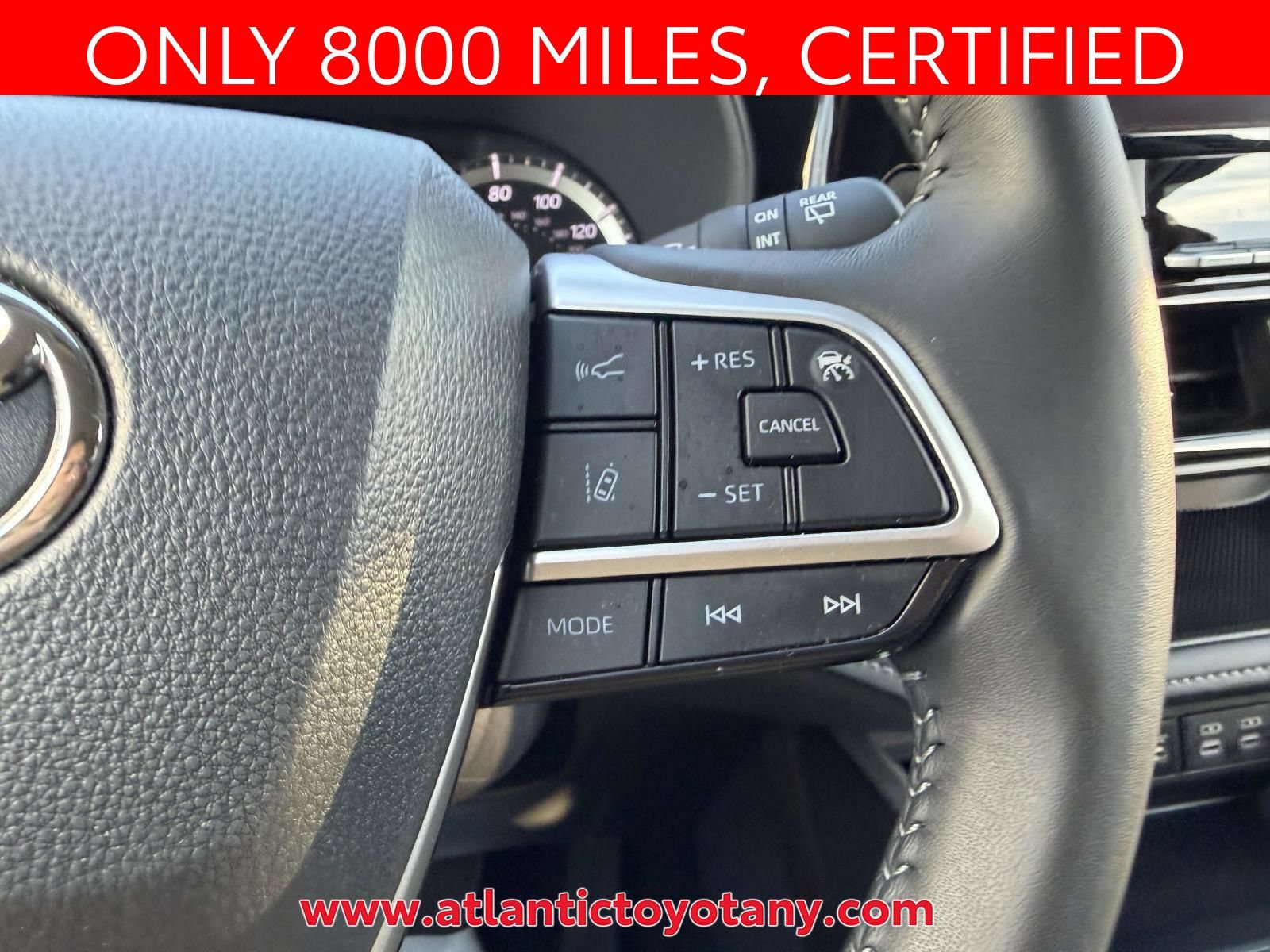 Used 2025 Toyota Highlander LE AWD/4WD image 30